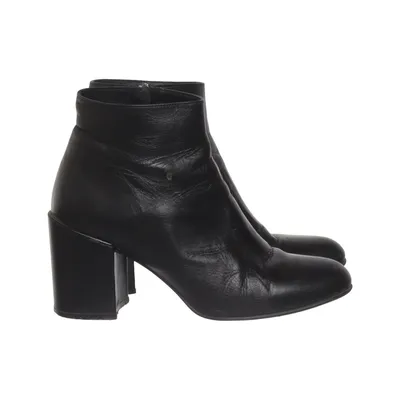 Heeled boots (Black) from Hotic