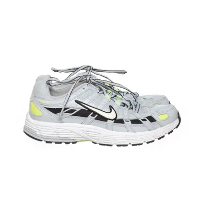 Sneakers (P-6000) from Nike
