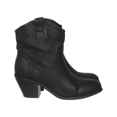 Boots (Svart) från Corina