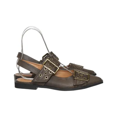 Sandals (Brown) from Sheln