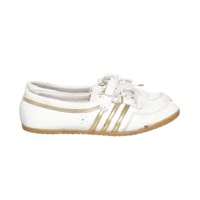 Walking shoes (White, Gold) from Adidas
