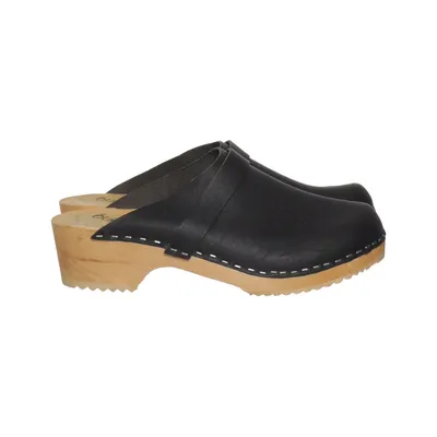 Clogs (Black) from Ölänningen Leather