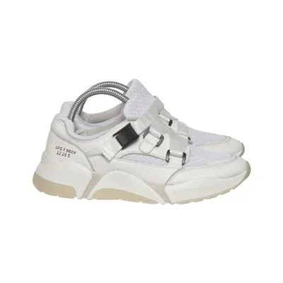 Trainers (White) from Bullboxer
