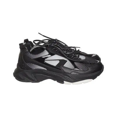 Sneakers (Black, Gray) from Arkk