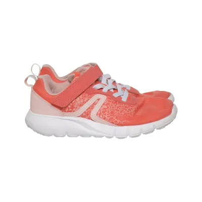 Trainers (Pink) from Newfeel
