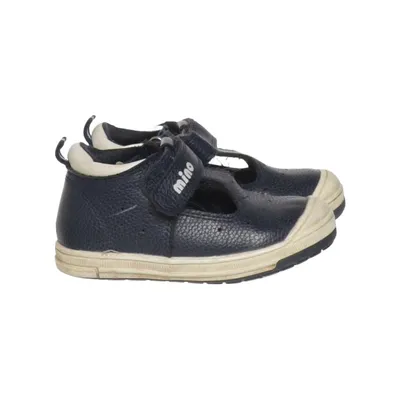 Walking shoes (Blue) from Mino