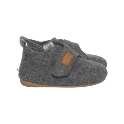Slippers (Gray) from Kavat