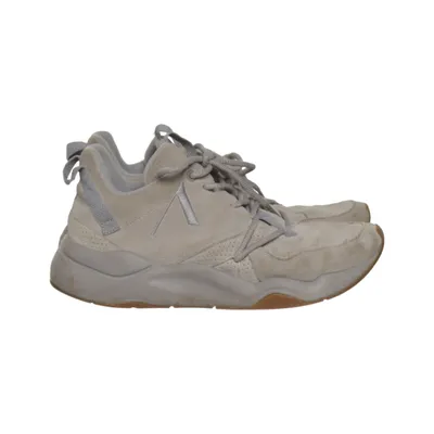 Trainers (Gray) from Arkk
