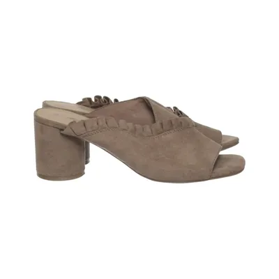 Mules (Beige) from Alley