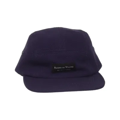 Casquette (Violet) de Raised by Wolves