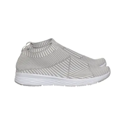 Baskets (Gris, Blanc) de Nonalion
