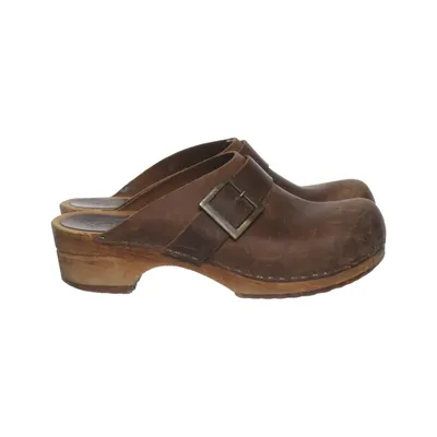 Clogs (Brown) from Sanita