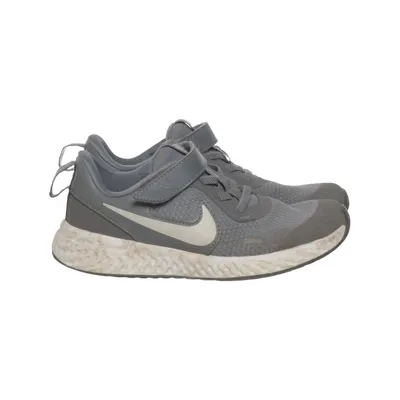 Baskets (Revolution 5) de Nike