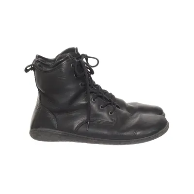 Laced boots (Black) from Vivobarefoot Leather