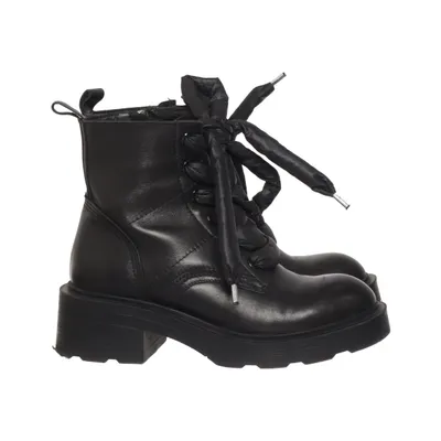 Bottes à lacets (Noir) de Badura