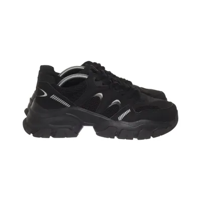 Trainers (Black) from Yourturn
