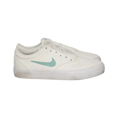 Sneakers (Charge) från Nike SB