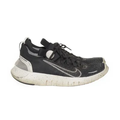 Löparskor (FB1276-007) från Nike Free
