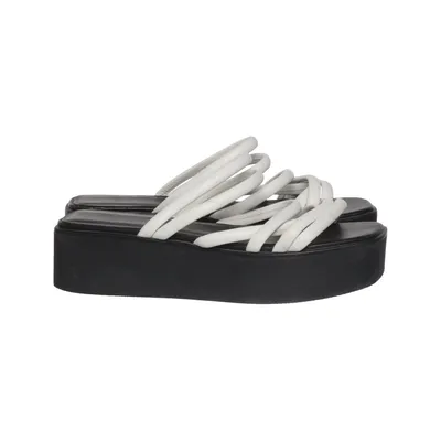 Slip-ins (Black, White) from Vagabond