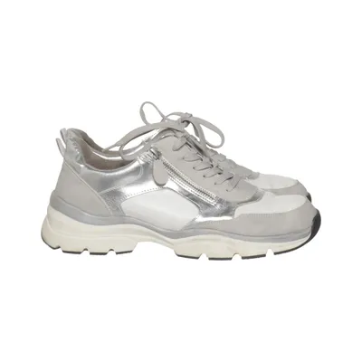 Baskets (Argent, Blanc, Noir) de Footflexx
