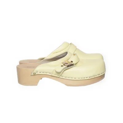 Träskor (Gul) från Scholl Skinn