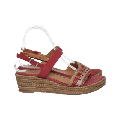 Chaussure compensées (Rouge, Beige) de Apepazza