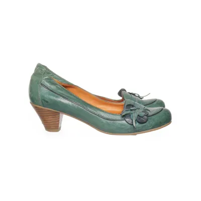 Pumps (Green) from Empodium