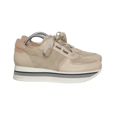 Sneakers (Beige) from Kanna