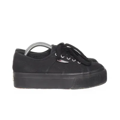 Tygskor (Svart) från Superga