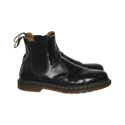 Chelsea boots (Black) from Dr. Martens