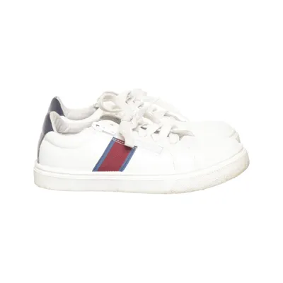 Sneakers (White) from Läst