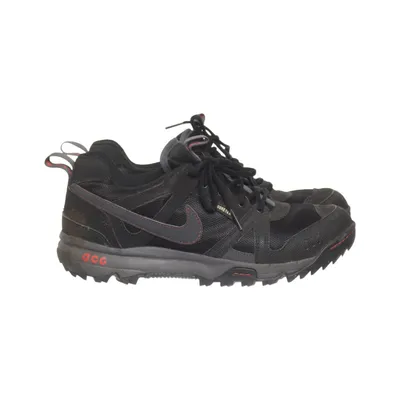 Vandringsskor (Svart, Röd) från Nike ACG