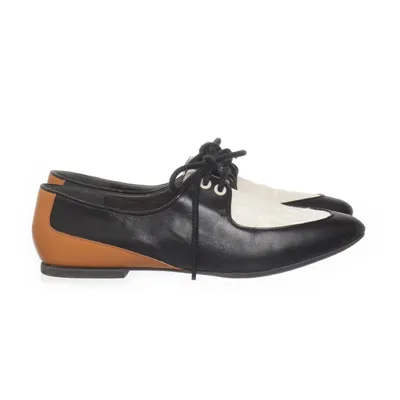 Derbyskor (Svart, Vit) från Camper