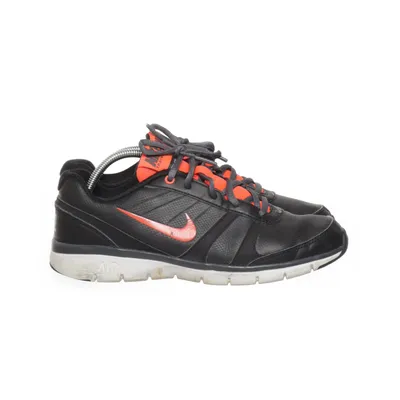 Sneakers (Zwart, Roze) van Nike Training
