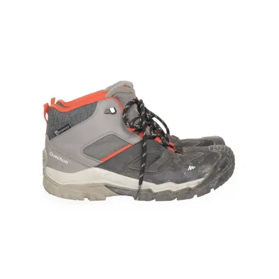 Hiking boots (Gray, Red, Black) from Quechua