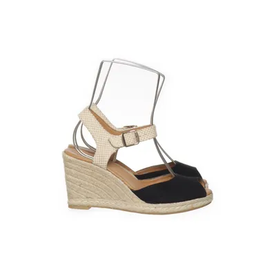 Wedges (Black) from Limelight