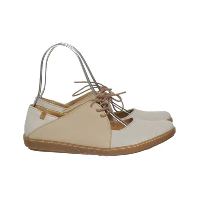 Walking shoes (Vega) from El Naturalista
