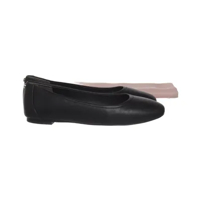 Ballerina's (Zwart) van Stuart Weitzman