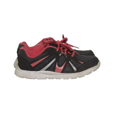 Baskets (Noir, Gris, Rose) de Danskin Now