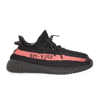 Sneakers (Boost 350 V2 Core Black Red Stripe ) från Adidas x Yeezy