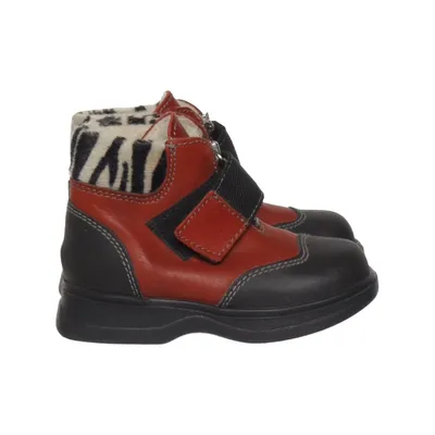Bottes à lacets (Rouge, Noir, Multicolore) de Rådis