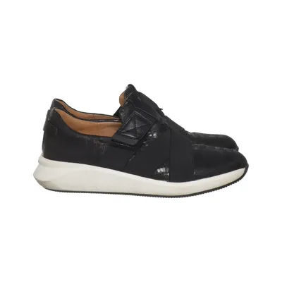 Slip-ons (Unstructured) from Unstructured by Clarks Leather