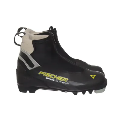 Cross-country ski boots (Black) from Fischer