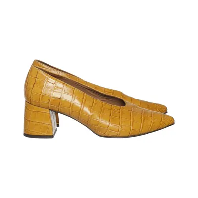 Pumps (Brown) from Flattered Studio Leather