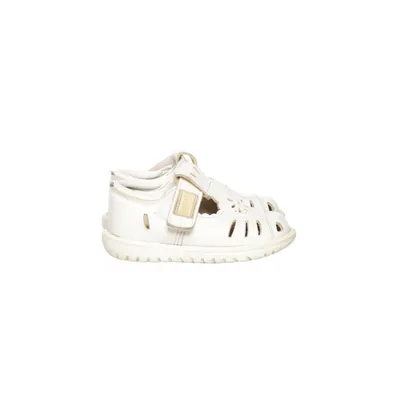 Walking shoes (White) from Kavat