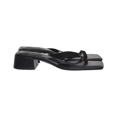 Flip-flops (Black) from Pull & Bear Collection