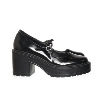 Klackskor (Svart) från Even & Odd