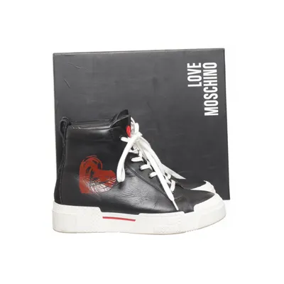 Sneakers (Svart, Vit) från Love Moschino