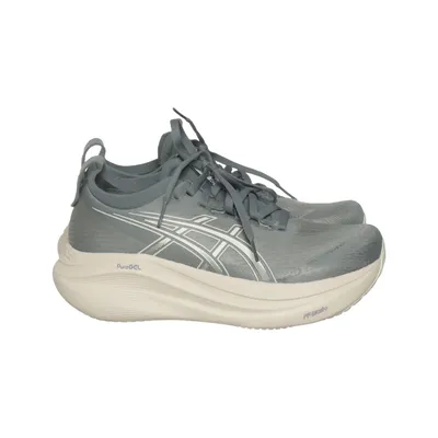 Running shoes (Gel-Kayano 27) from Asics