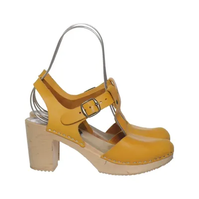 Träskor (Gul) från Swedish Clogs Skinn